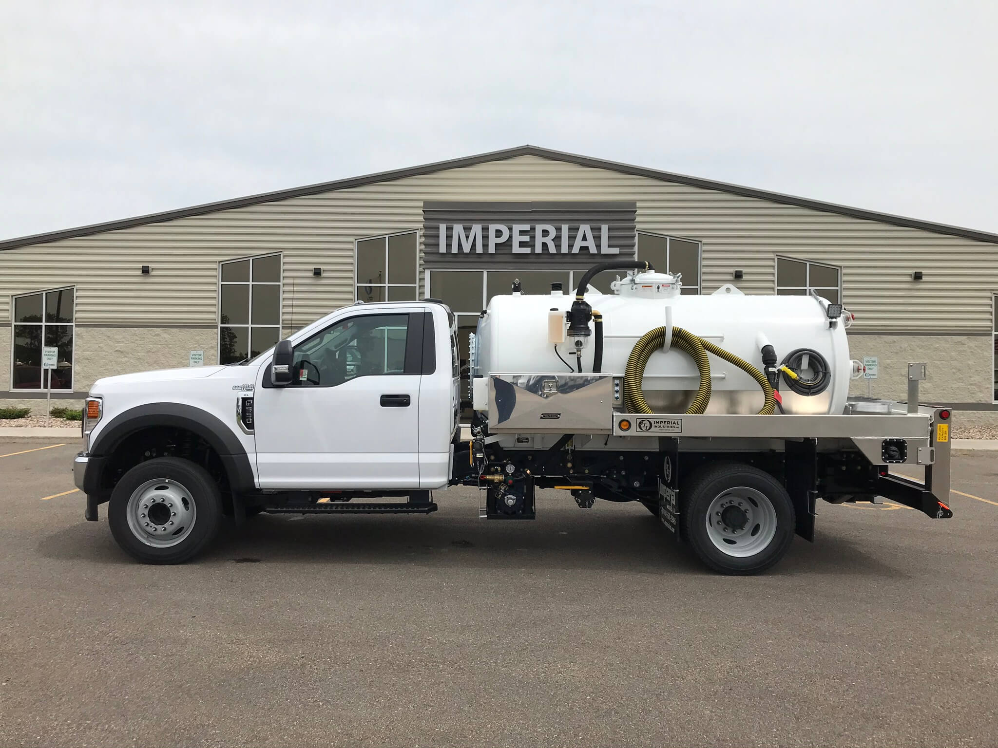 2022 Imperial Industries 980 Gallon Portable Restroom 