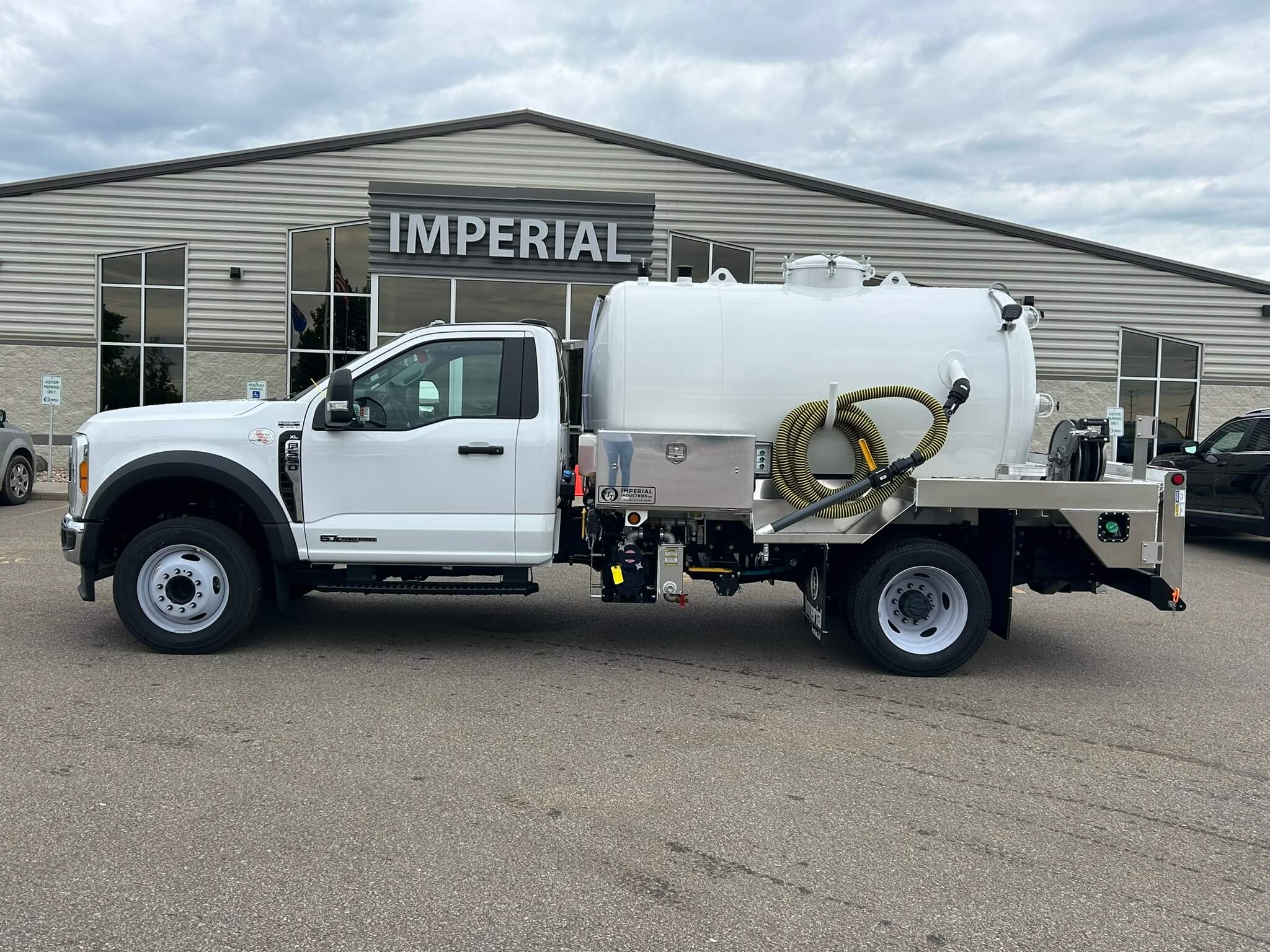 2023 Ford F-550 4X2 Diesel (1300-Gallon 900/400) Imperial Industries ...