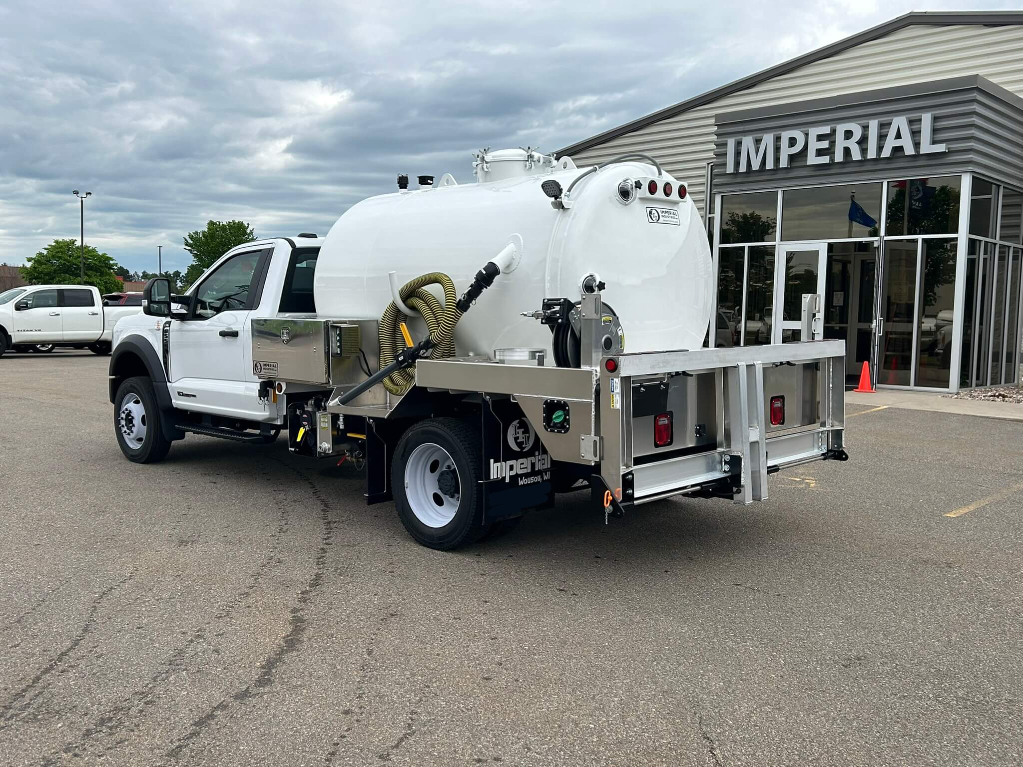 2023 Ford F-550 4X2 Diesel (1300-Gallon 900/400) Imperial Industries ...