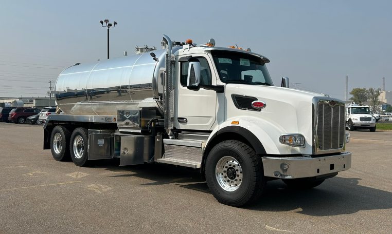 2024 Peterbilt 567 (4250-Gallon 4000/250) Imperial Industries Vacuum ...